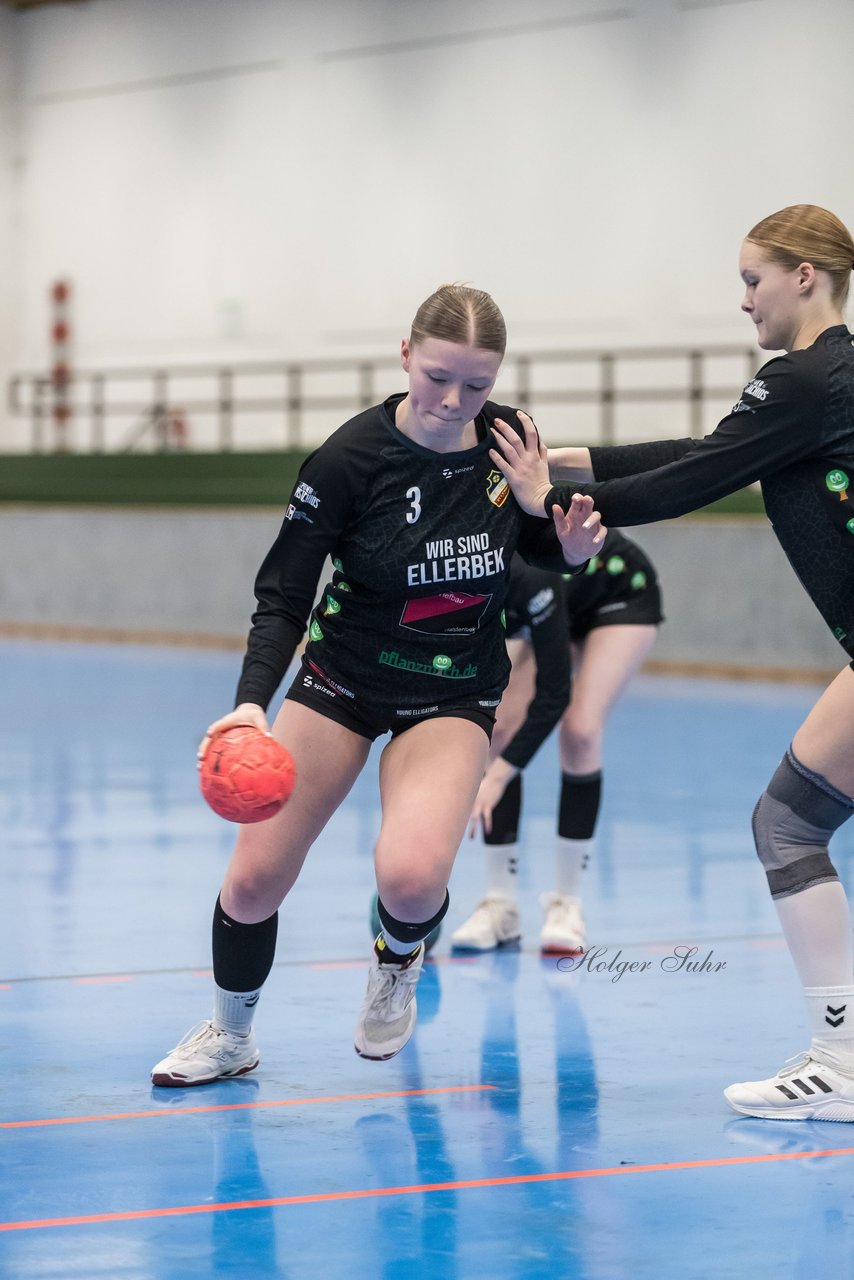 Bild 211 - wBJ TSV Ellerbek - TSV Uetersen : Ergebnis: 15:10